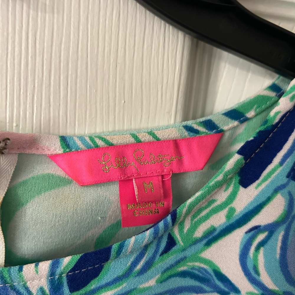 Lilly Pulitzer Pink and Blue Floral tank tunic with side slits. - Picture 2 of 3
